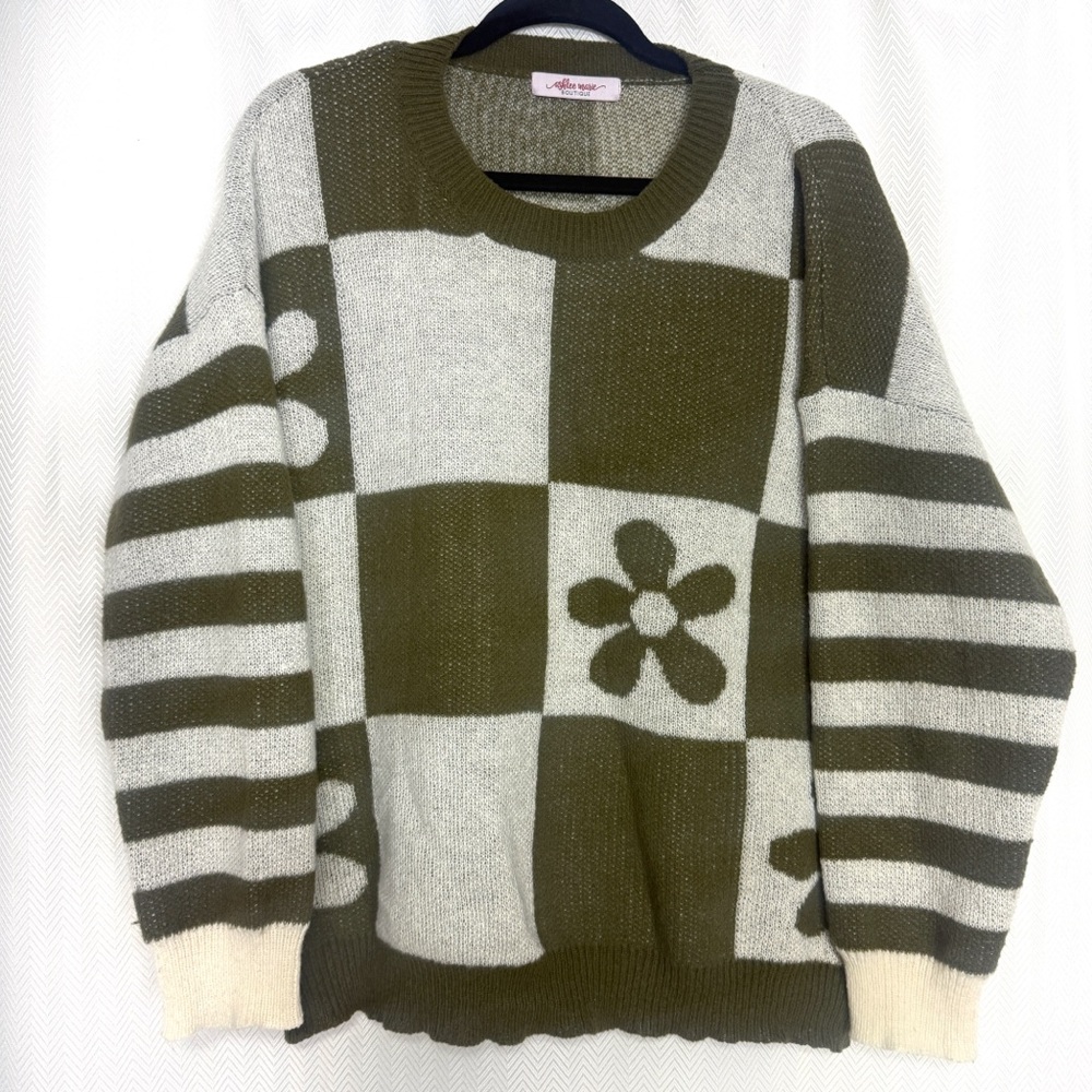 Ashlee Marie Boutique Olive and Cream Checkered Women's Sweater Size 2X